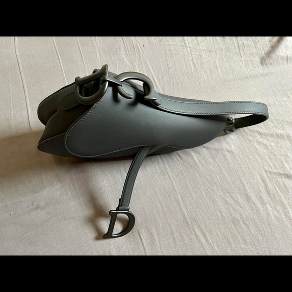 Authentic 💯 Dior Ultramatte Saddle Bag!♥️♥️♥️ - Picture 3 of 5